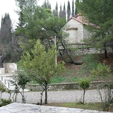 Πανσιόν Amadriades Καλάβρυτα
